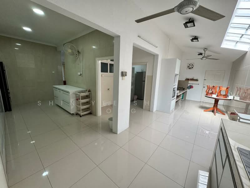 Semi-Detached House for Sale in Ampang Jaya (Ampang) - Shin Yee Shereen Ong - Kitchen - PropertyGuru.com.my
