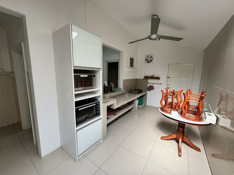 Semi-Detached House for Sale in Ampang Jaya (Ampang) - Shin Yee Shereen Ong - Kitchen - PropertyGuru.com.my