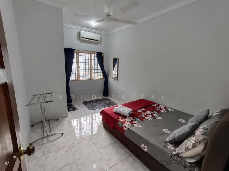 Renovated & Fully Furnished Rumah Teres 2 Tingkat Seksyen 4 Bangi untuk Untuk Dijual - RM 530,000, Mac 2026 - Bedroom - PropertyGuru.com.my