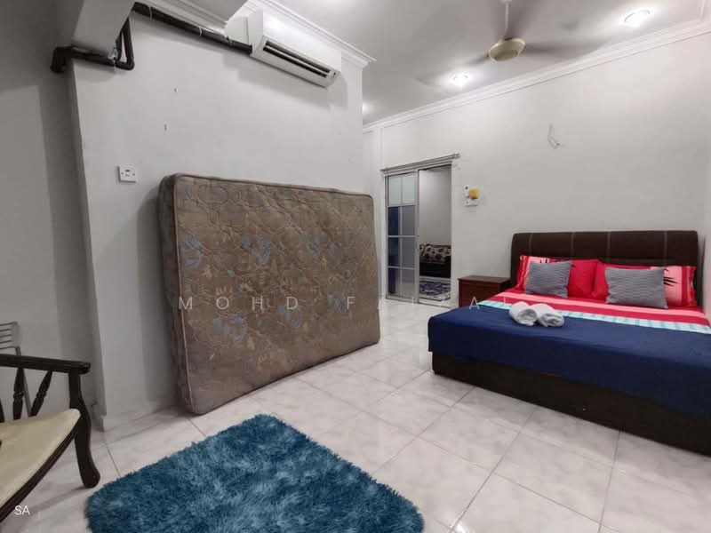 Renovated & Fully Furnished Rumah Teres 2 Tingkat Seksyen 4 Bangi untuk Untuk Dijual - RM 530,000, Mac 2026 - Bedroom - PropertyGuru.com.my