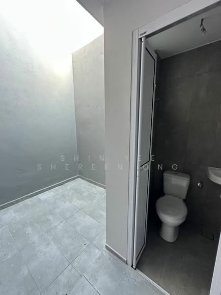 3-storey Terraced House for Sale in Taman Melawati (Ulu Kelang) - Shin Yee Shereen Ong - Bathroom - PropertyGuru.com.my