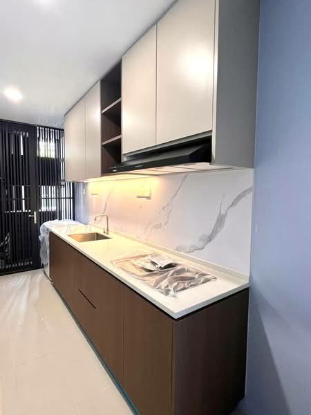 Shorefront Residences untuk Untuk Disewa - RM 7,500 /bulan, Mac 2026 - Kitchen - PropertyGuru.com.my