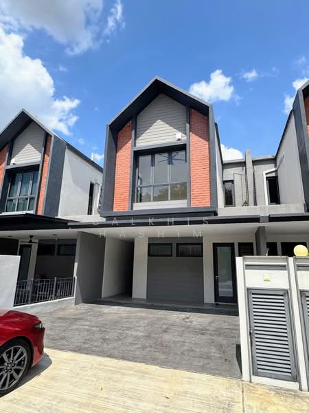 Terraced House for Sale in Shah Alam (Selangor) - Balkhis Hashim - Exterior - PropertyGuru.com.my