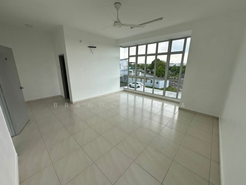 Nusa Sentral 2 Storey Terrace Corner Lot / Extra Land/ Gelang Patah/ Iskandar Puteri/ Near Tuas Link untuk Untuk Disewa - RM 4,000 /bulan, Apr 2026 - Living Room - PropertyGuru.com.my