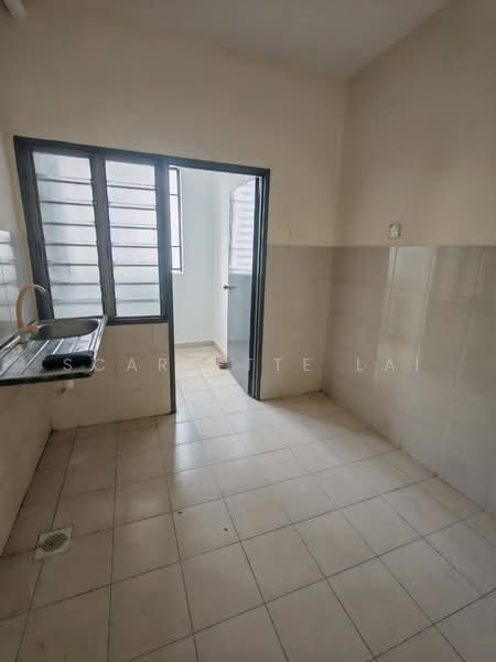 Apartment for Sale at Taman Larkin Idaman Plot C - Scarlette Lai - Kitchen - PropertyGuru.com.my