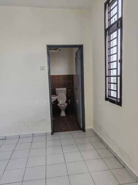 Apartment for Sale at Taman Larkin Idaman Plot C - Scarlette Lai - Bathroom - PropertyGuru.com.my