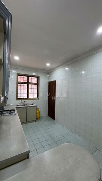 2-storey Terraced House for Rent in Taman Suria (Johor Bahru) - Gemma Wong - Kitchen - PropertyGuru.com.my