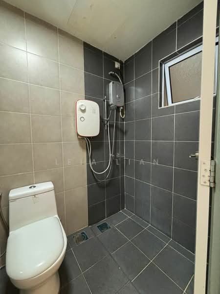 Koi Prima Condominium untuk Untuk Disewa - RM 1,700 /bulan, Apr 2026 - Bathroom - PropertyGuru.com.my