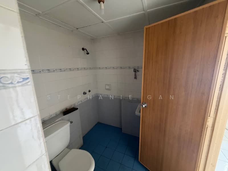 Apartment for Rent at Larkin Utama (Menara Metro Larkin) - Stephanie Gan - Bathroom - PropertyGuru.com.my