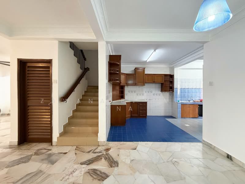 2-storey Terraced House for Sale in Taman Wangsa Melawati (Setapak) - Zawana BT Zaidi Ana - Kitchen - PropertyGuru.com.my