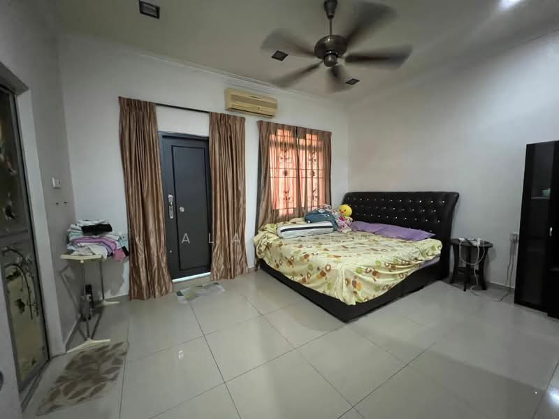 2-storey Terraced House for Sale in Taman Megah Ria (Masai) - Alan Ler - Bedroom - PropertyGuru.com.my
