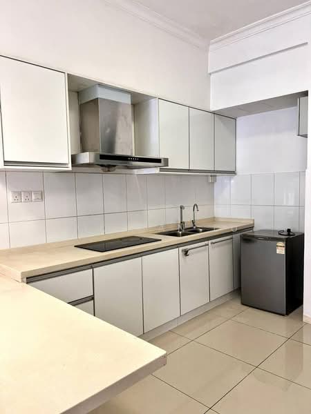Renai Jelutong untuk Untuk Disewa - RM 2,300 /bulan, Mac 2026 - Kitchen - PropertyGuru.com.my