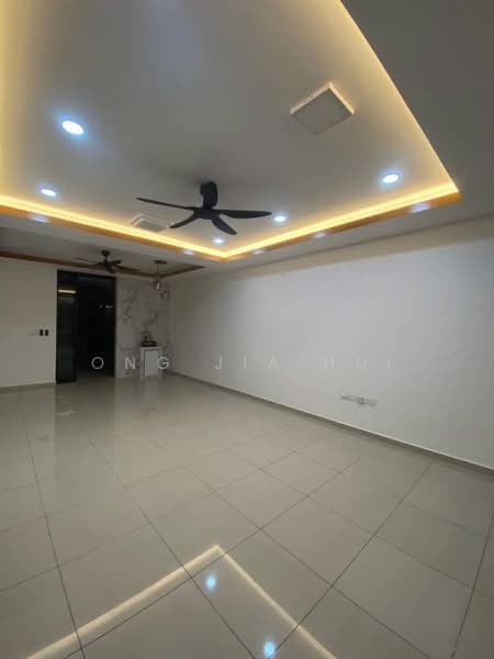 Terraced House for Sale in Bandar Sri Sendayan (Negeri Sembilan) - Ong Jia Hui - Living Room - PropertyGuru.com.my