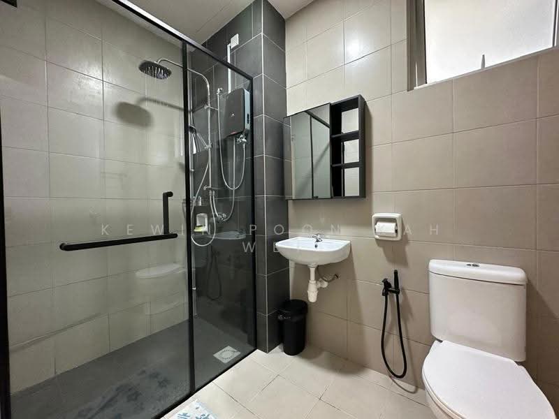 Kediaman Servis untuk Disewa di SkyLake Residence - Kewin Poon Kah Wei - Bathroom - PropertyGuru.com.my