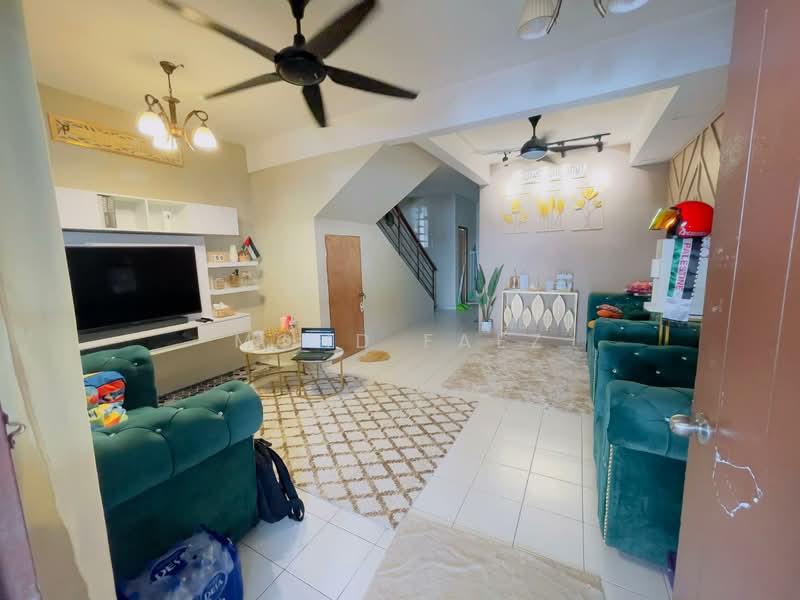 Taman Scientex Kulai untuk Untuk Dijual - RM 365,000, Apr 2026 - Living Room - PropertyGuru.com.my
