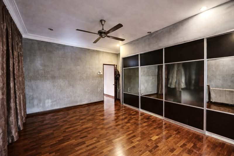 Taman Sri Endah untuk Untuk Dijual - RM 2,080,000, Apr 2026 - Bedroom - PropertyGuru.com.my