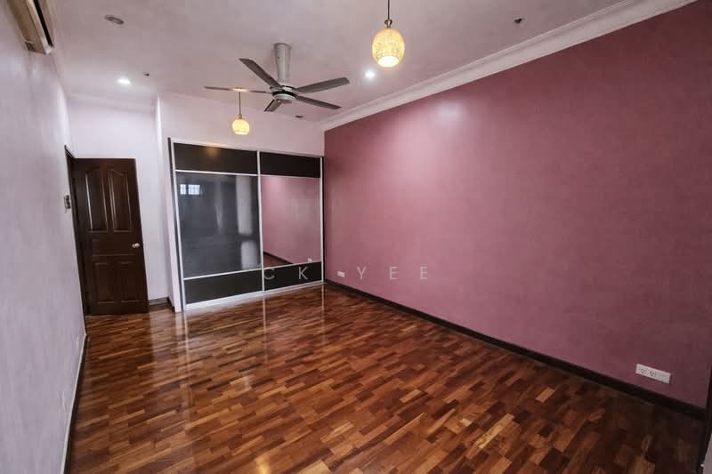 Taman Sri Endah untuk Untuk Dijual - RM 2,080,000, Apr 2026 - Bedroom - PropertyGuru.com.my