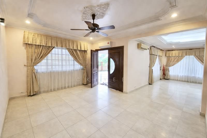 Semi-Detached House for Sale in Taman Sri Endah (Sri Petaling) - CK Yee - Living Room - PropertyGuru.com.my