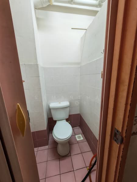 Apartment for Rent at Sri Dahlia - Samantha Chooi - Bathroom - PropertyGuru.com.my