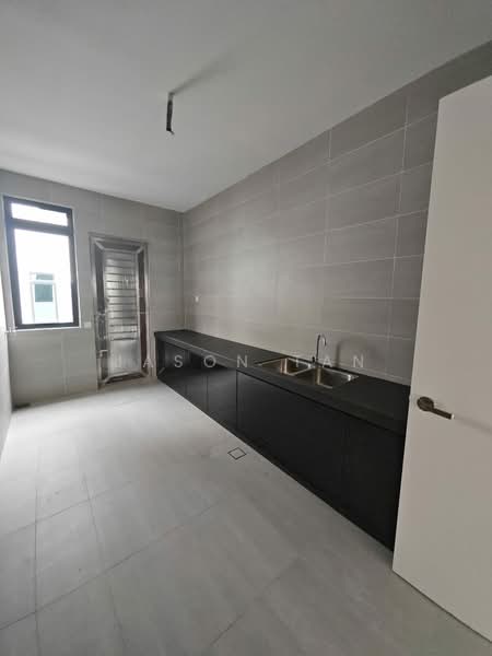 2-storey Terraced House for Sale in Bandar Seri Alam (Masai) - Jason Tan - Kitchen - PropertyGuru.com.my