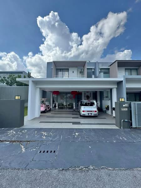 2-storey Terraced House for Sale in La Promenade (Samarahan) - Kent Foo - Exterior - PropertyGuru.com.my