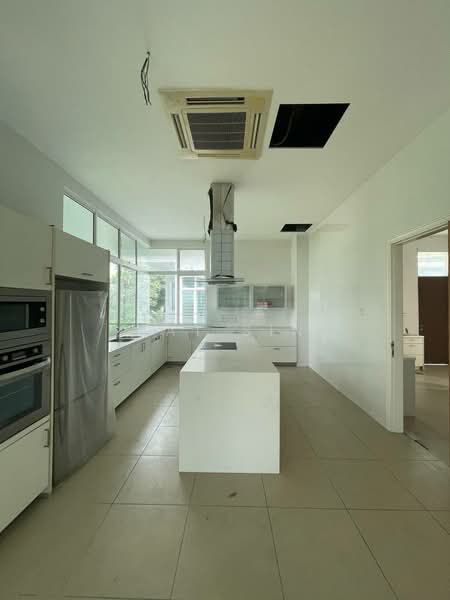 Pangsapuri Straits View 18 untuk Untuk Dijual - RM 4,300,000, Apr 2026 - Kitchen - PropertyGuru.com.my
