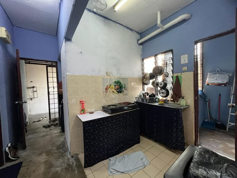 Rumah Pangsa Nilam Sari untuk Untuk Dijual - RM 219,000, Apr 2026 - Kitchen - PropertyGuru.com.my