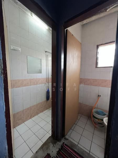 Rumah Pangsa Nilam Sari untuk Untuk Dijual - RM 219,000, Apr 2026 - Bathroom - PropertyGuru.com.my
