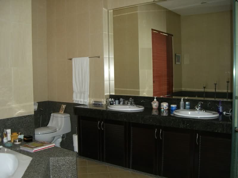 Bungalow for Rent in Taman Bandaraya (Bangsar) - DANIEL . - Bathroom - PropertyGuru.com.my