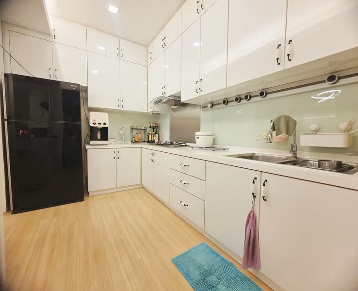 Condominium for Sale at Nautica Lake Suites - Stephy Lau - Kitchen - PropertyGuru.com.my