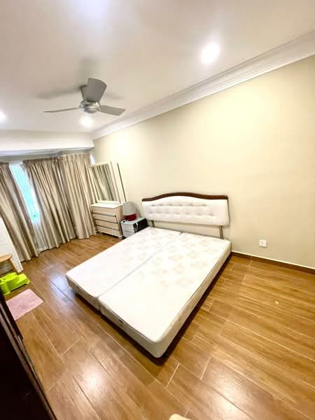 3-storey Terraced House for Sale in Taman Esplanad (Bukit Jalil) - Terry Law - Bedroom - PropertyGuru.com.my