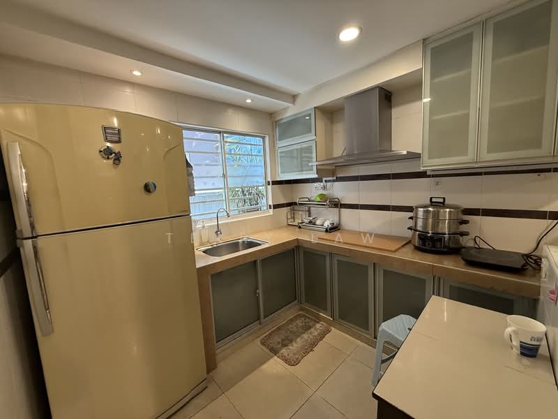 3-storey Terraced House for Sale in Taman Esplanad (Bukit Jalil) - Terry Law - Kitchen - PropertyGuru.com.my