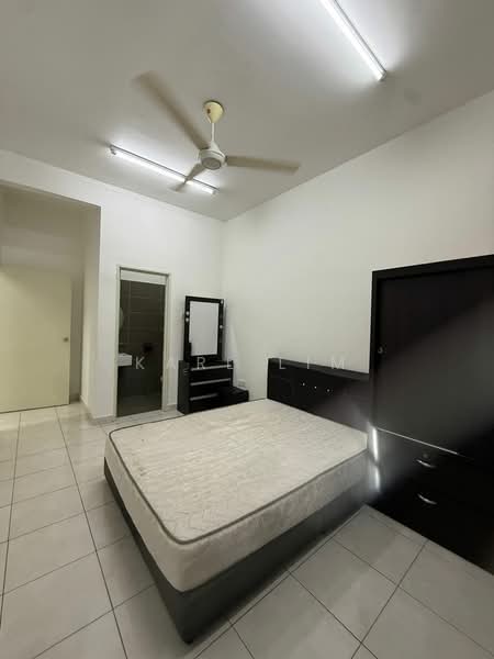 Taman Mount Austin untuk Untuk Disewa - RM 2,500 /bulan, Mac 2026 - Bedroom - PropertyGuru.com.my