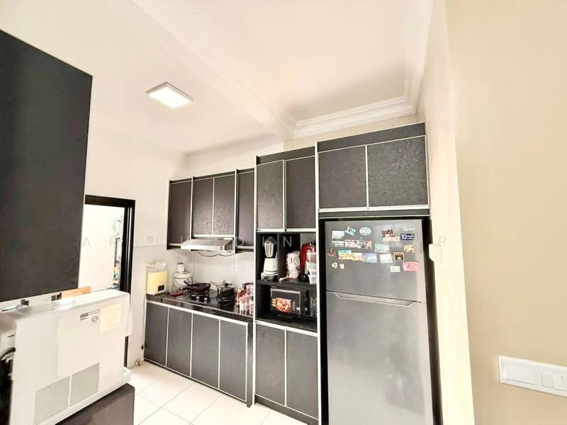 Condominium for Sale at Residensi Damai - Arifuddin Bahari - Kitchen - PropertyGuru.com.my