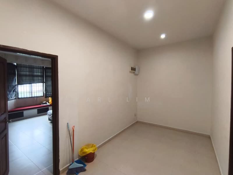 Taman Nusa Bestari 2 untuk Untuk Disewa - RM 2,600 /bulan, Apr 2026 - Interior - PropertyGuru.com.my