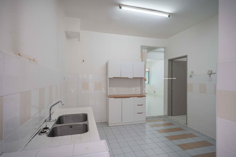 2-storey Terraced House for Rent in Setia Impian (Setia Alam) - Vitas Tan - Kitchen - PropertyGuru.com.my
