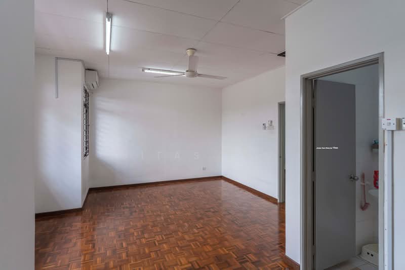 2-storey Terraced House for Rent in Setia Impian (Setia Alam) - Vitas Tan - Living Room - PropertyGuru.com.my