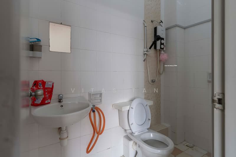 2-storey Terraced House for Rent in Setia Impian (Setia Alam) - Vitas Tan - Bathroom - PropertyGuru.com.my