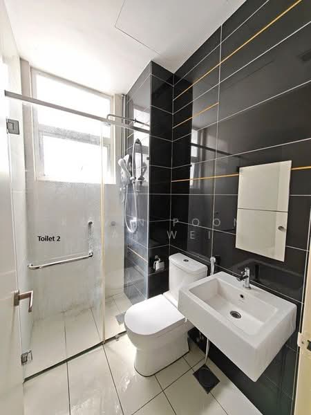 Servis Apartment untuk Dijual di Skypod Residence - Kewin Poon Kah Wei - Bathroom - PropertyGuru.com.my