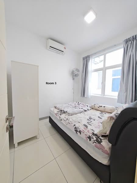 Servis Apartment untuk Dijual di Skypod Residence - Kewin Poon Kah Wei - Bedroom - PropertyGuru.com.my
