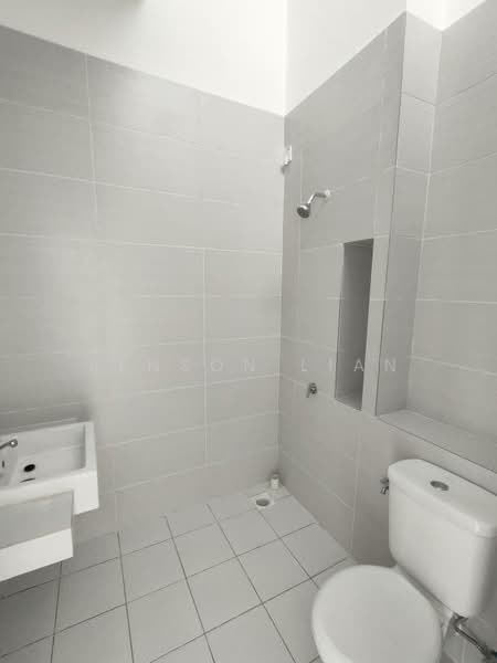Rumah Teres 2 Tingkat untuk Dijual di Puncak Alam (Selangor) - Benson Lian - Bathroom - PropertyGuru.com.my