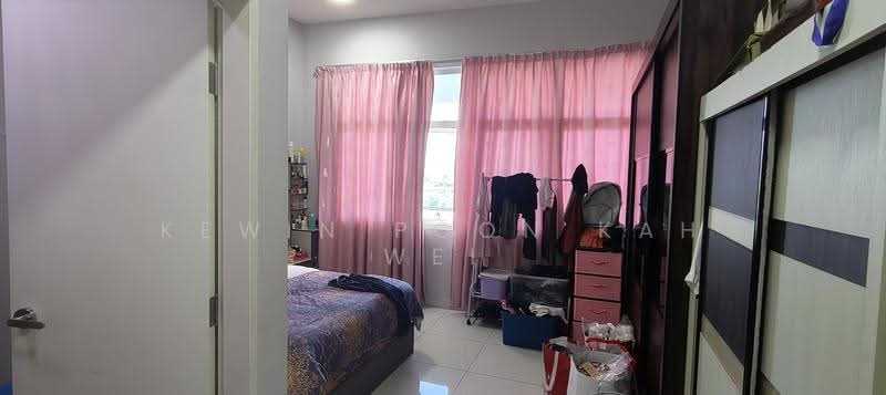 Service Residence for Sale at Skypod Residence - Kewin Poon Kah Wei - Bedroom - PropertyGuru.com.my