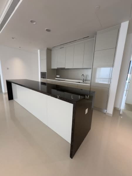 Crown Residences @ Pavilion Damansara Heights untuk Untuk Disewa - RM 18,000 /bulan, Mac 2026 - Kitchen - PropertyGuru.com.my