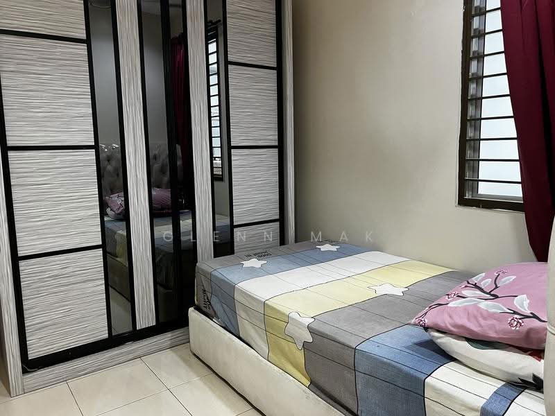 Rumah Bandar untuk Dijual di Taman Raintree (Batu Caves) - Glenn Mak - Bedroom - PropertyGuru.com.my