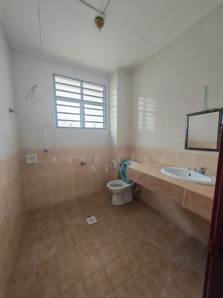 Terraced House for Rent in Bandar Puteri Puchong (Puchong) - Yoke Leng Sew - Bathroom - PropertyGuru.com.my
