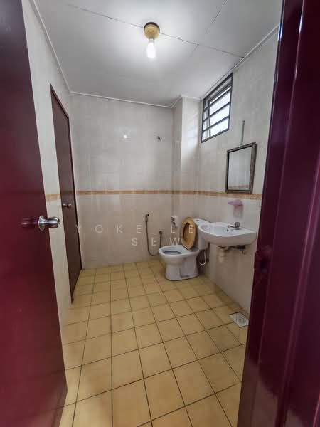 Terraced House for Rent in Bandar Puteri Puchong (Puchong) - Yoke Leng Sew - Bathroom - PropertyGuru.com.my