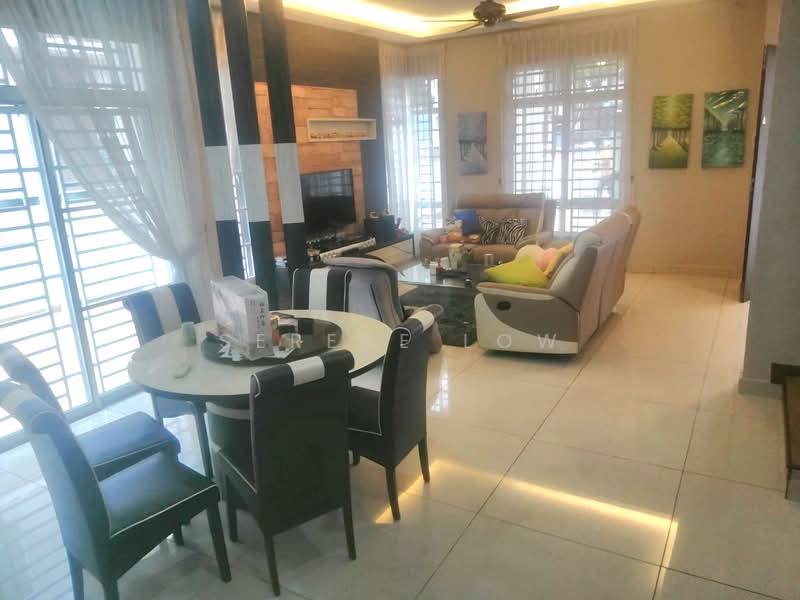 Cluster House for Sale in Taman Kempas Indah (Tebrau) - Serene Low - Living Room - PropertyGuru.com.my