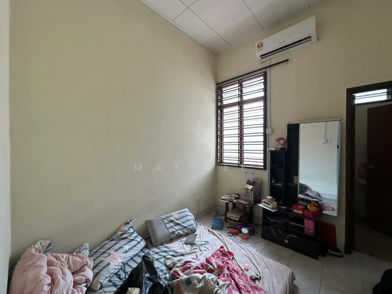 1-storey Terraced House for Sale in Bandar Putra (Kulai) - Max Yee - Bedroom - PropertyGuru.com.my