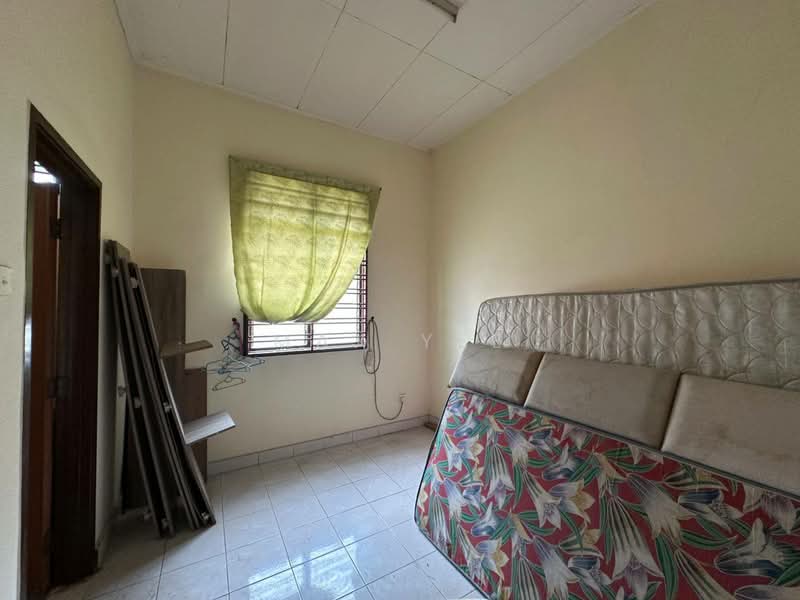 1-storey Terraced House for Sale in Bandar Putra (Kulai) - Max Yee - Bedroom - PropertyGuru.com.my