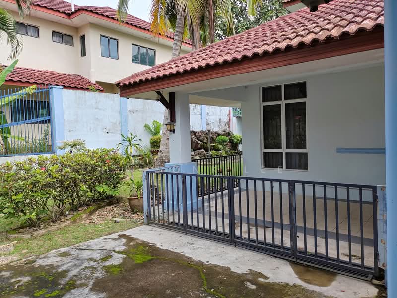 Bungalow for Sale in Taman Ikhlas (Bandar Sungai Long) - Huizonk Lee - Exterior - PropertyGuru.com.my